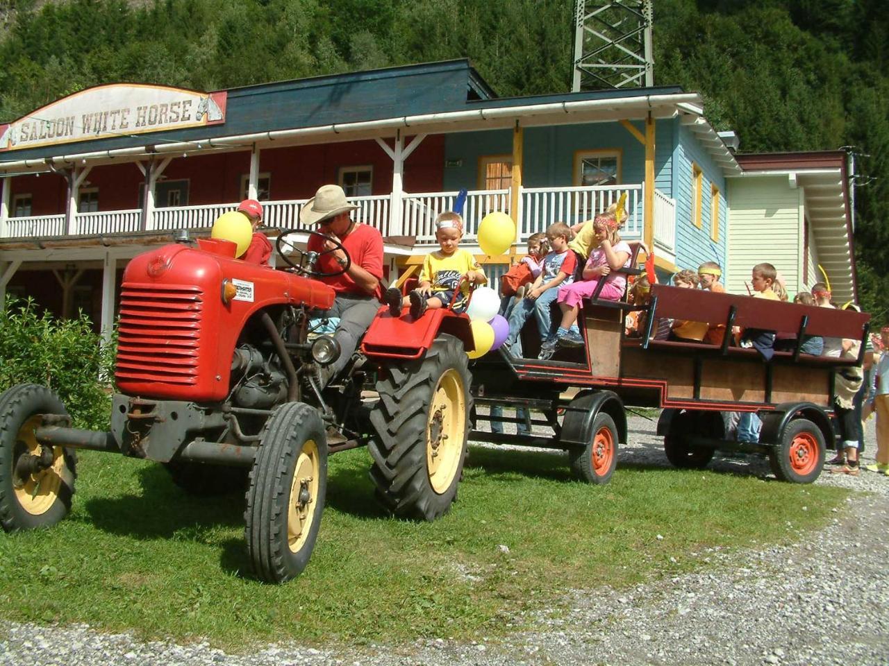 Aschau Im Zillertal Mountainview Lodge - Chalet Im Zillertal Direkt Am 5 Sterne Campingplatz Aufenfeld Mit Hallenbad Und Sauna المظهر الخارجي الصورة